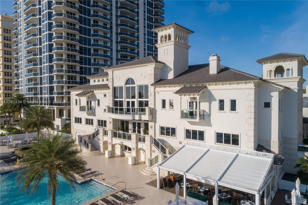 For Sale: $2,280,000 (2 beds, 2 baths, 1380 Square Feet)