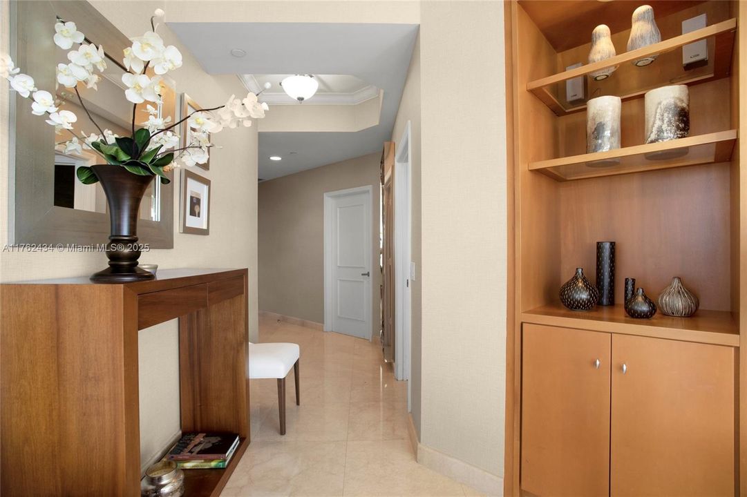 For Sale: $2,280,000 (2 beds, 2 baths, 1380 Square Feet)
