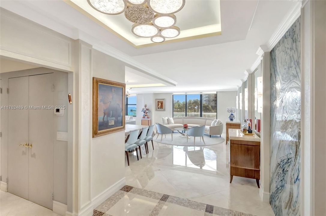 Recently Sold: $3,200,000 (2 beds, 3 baths, 1983 Square Feet)