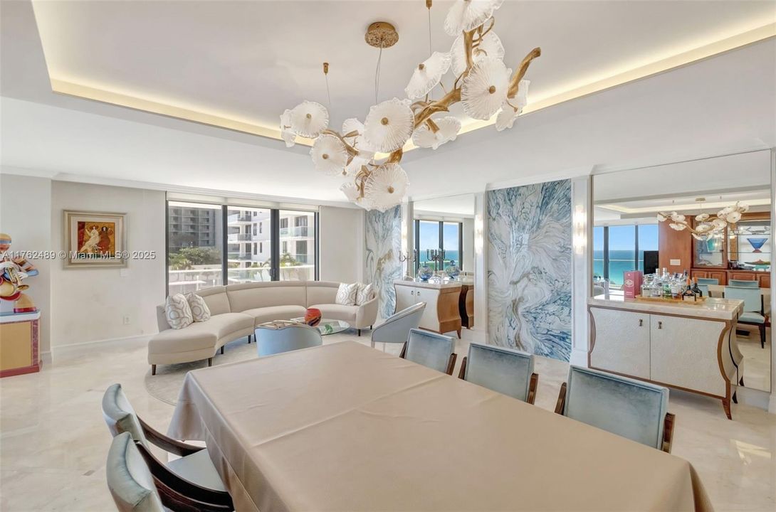 Recently Sold: $3,200,000 (2 beds, 3 baths, 1983 Square Feet)