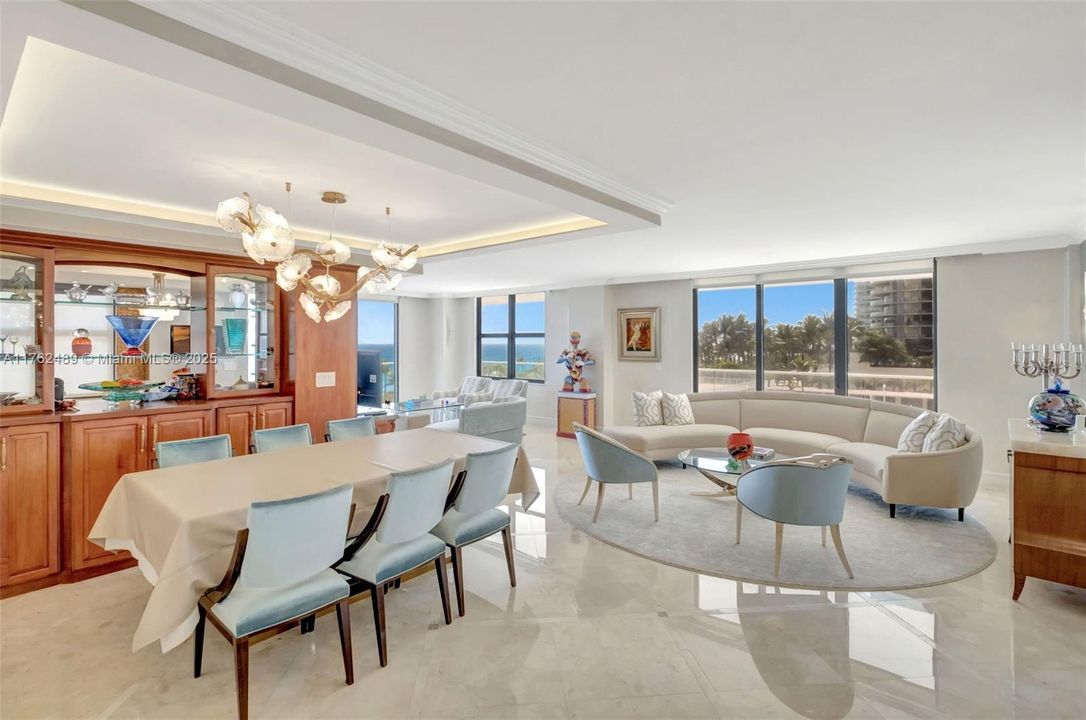 Recently Sold: $3,200,000 (2 beds, 3 baths, 1983 Square Feet)