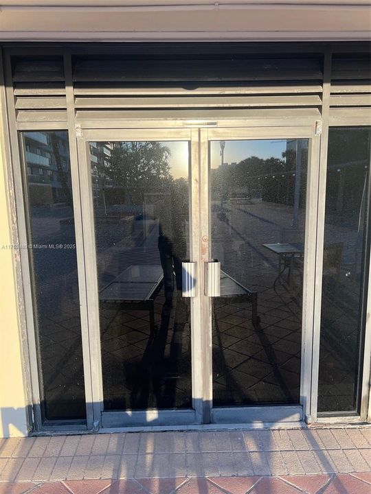 Recently Sold: $3,200,000 (2 beds, 3 baths, 1983 Square Feet)