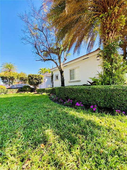 En Venta: $1,150,000 (4 camas, 3 baños, 2233 Pies cuadrados)