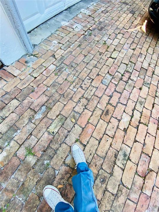 En Venta: $1,150,000 (4 camas, 3 baños, 2233 Pies cuadrados)