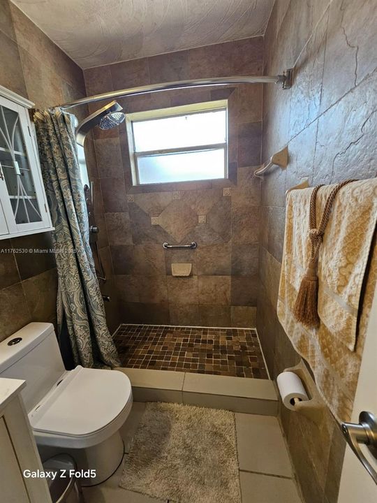 Recently Sold: $550,000 (3 beds, 2 baths, 1050 Square Feet)