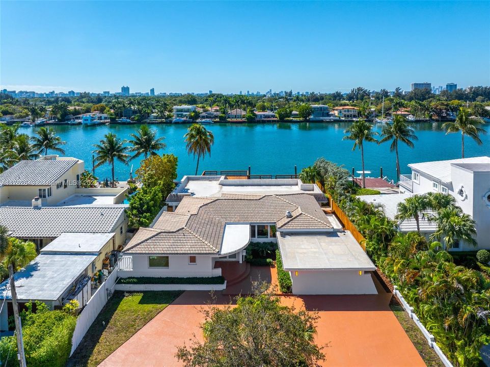 Sprawling 12,000 SQ FT lot size  (80X150)