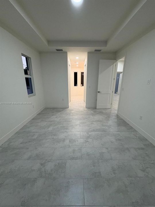 最近租的: $2,400 (3 贝兹, 2 浴室, 0 平方英尺)