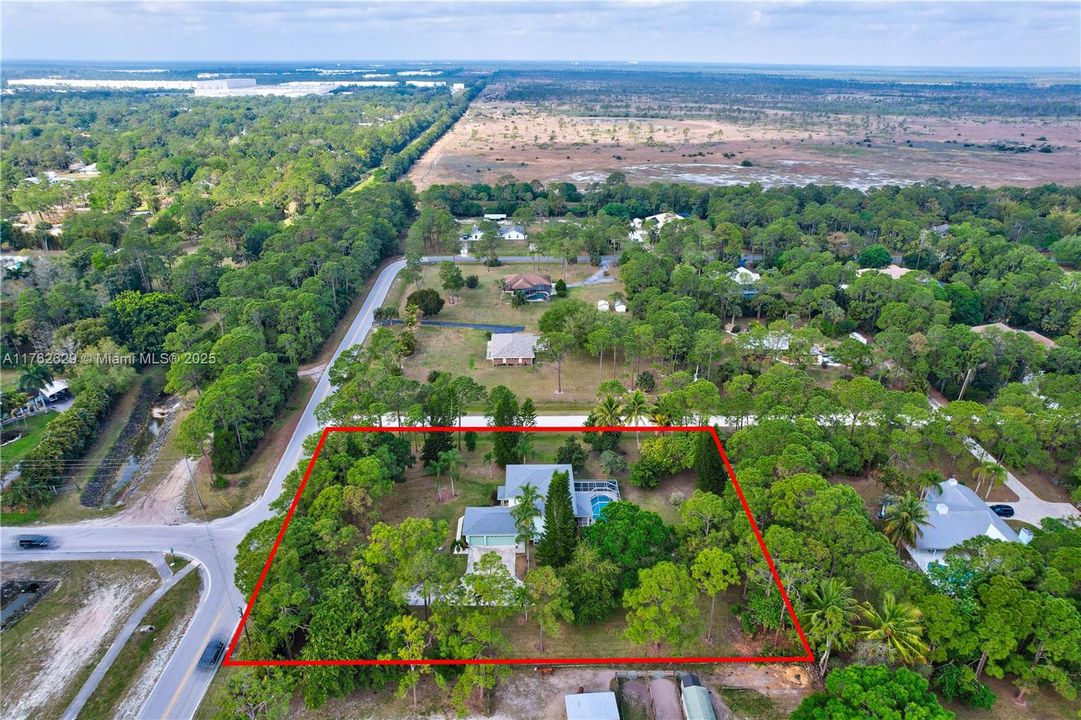 Vendido Recientemente: $975,000 (5 camas, 4 baños, 2923 Pies cuadrados)