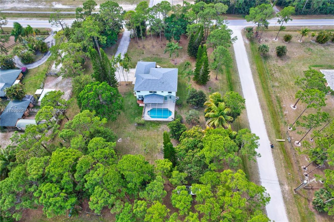 Vendido Recientemente: $975,000 (5 camas, 4 baños, 2923 Pies cuadrados)