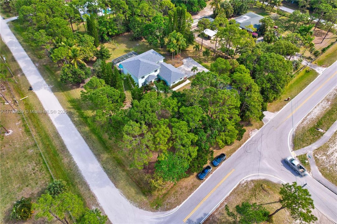 Vendido Recientemente: $975,000 (5 camas, 4 baños, 2923 Pies cuadrados)