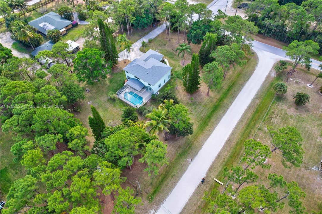 Vendido Recientemente: $975,000 (5 camas, 4 baños, 2923 Pies cuadrados)