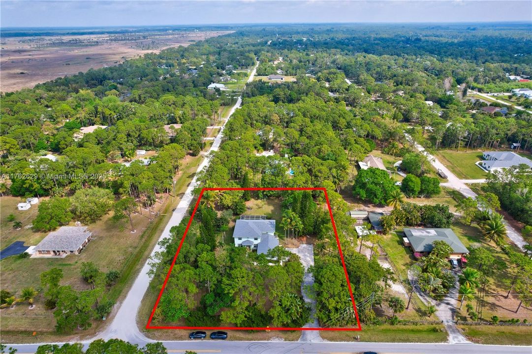 Vendido Recientemente: $975,000 (5 camas, 4 baños, 2923 Pies cuadrados)