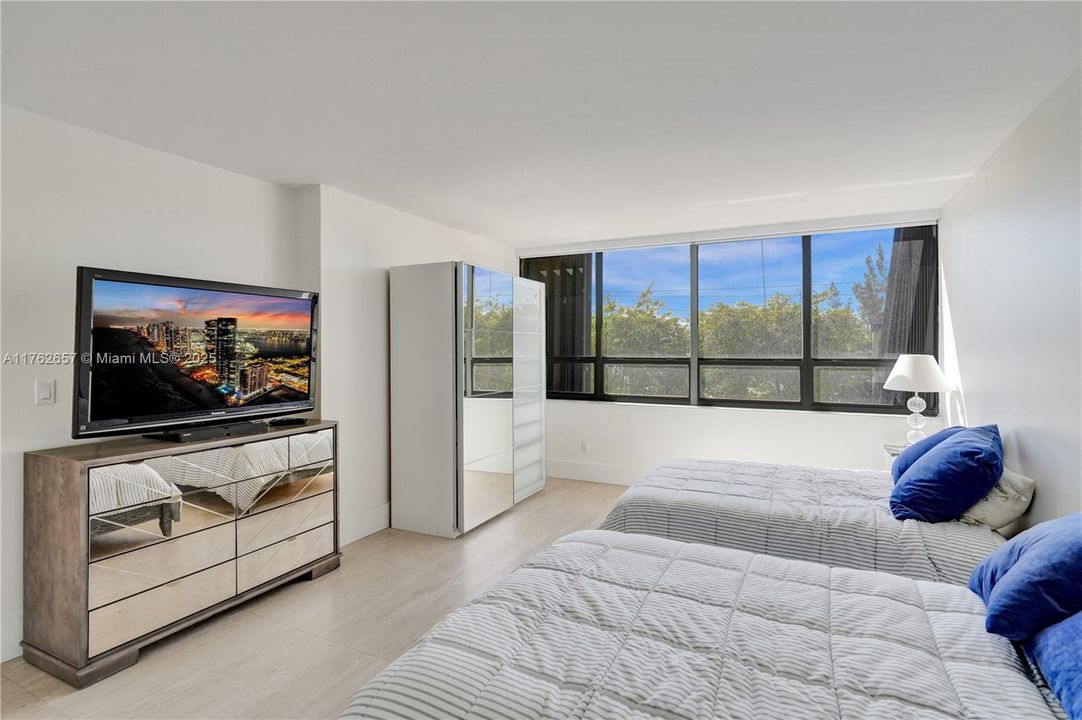 En Venta: $379,000 (2 camas, 2 baños, 1811 Pies cuadrados)