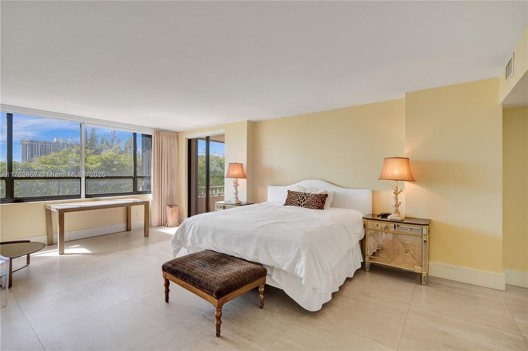 En Venta: $379,000 (2 camas, 2 baños, 1811 Pies cuadrados)