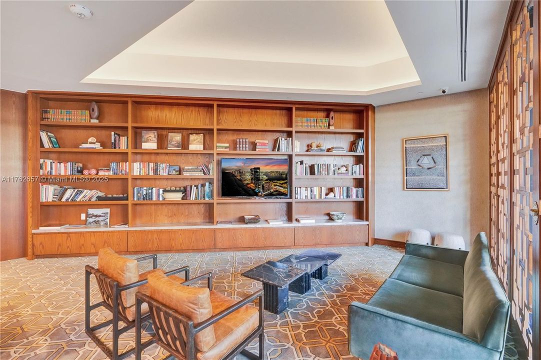 En Venta: $379,000 (2 camas, 2 baños, 1811 Pies cuadrados)