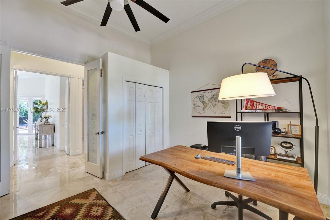 Недавно продано: $2,495,000 (6 спален, 4 ванн, 4736 Квадратных фут)