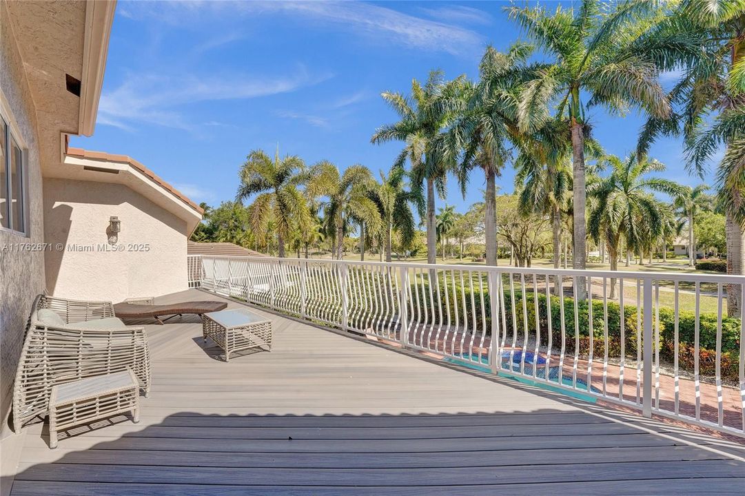 Недавно продано: $2,495,000 (6 спален, 4 ванн, 4736 Квадратных фут)