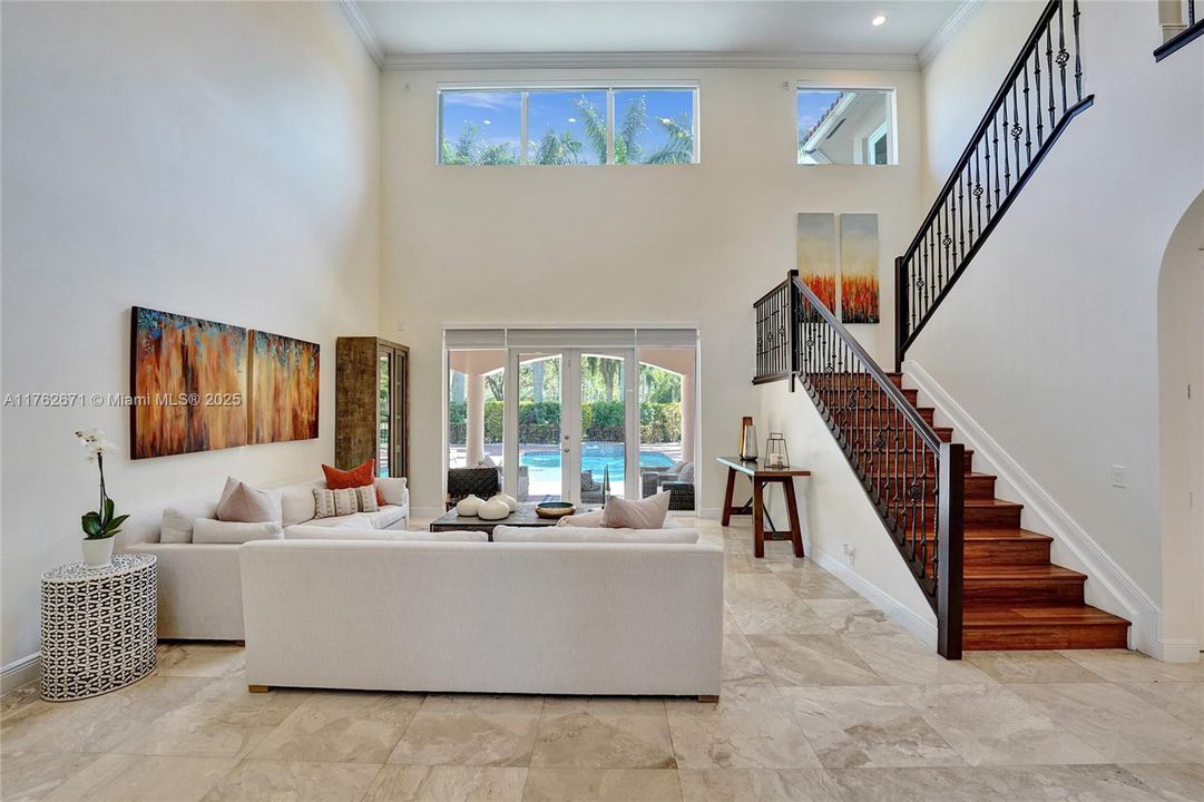 Недавно продано: $2,495,000 (6 спален, 4 ванн, 4736 Квадратных фут)