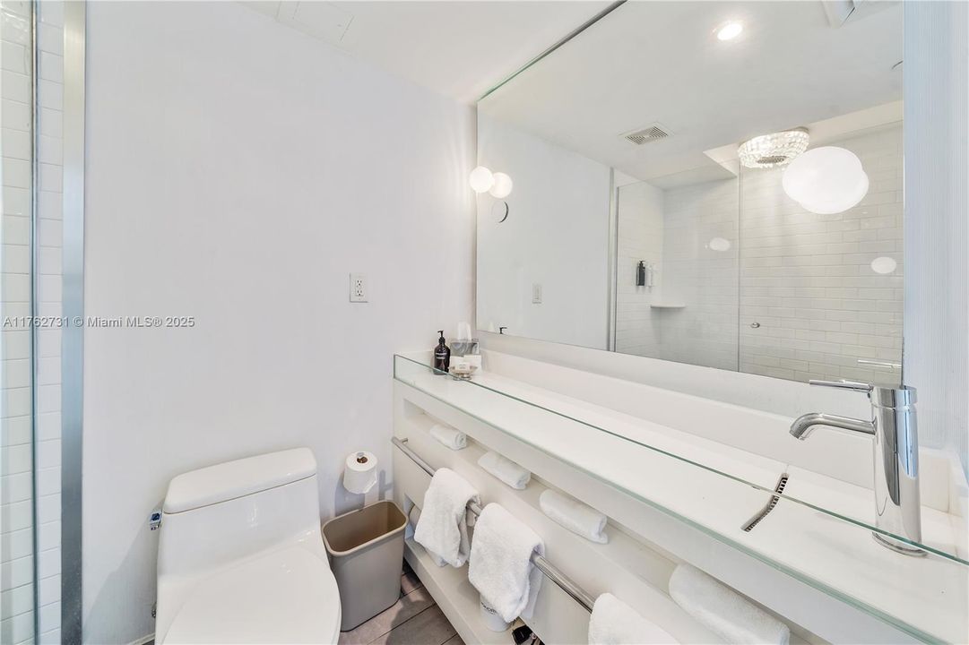 待售: $398,000 (0 贝兹, 1 浴室, 493 平方英尺)