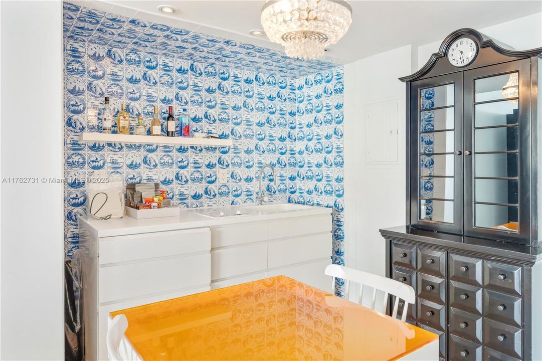 待售: $398,000 (0 贝兹, 1 浴室, 493 平方英尺)