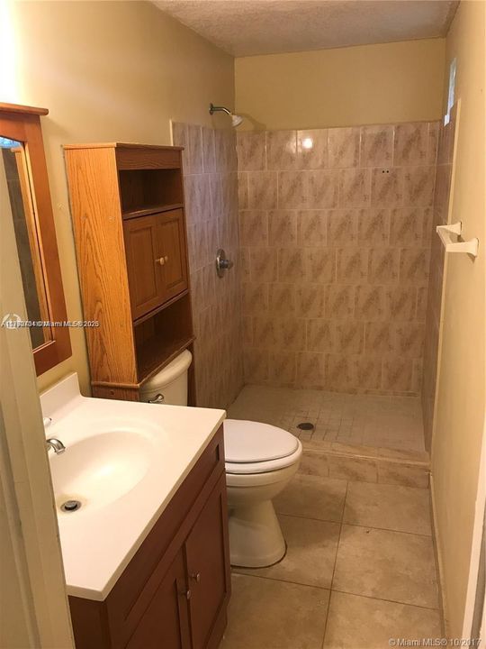 En Venta: $750,000 (3 camas, 2 baños, 1037 Pies cuadrados)