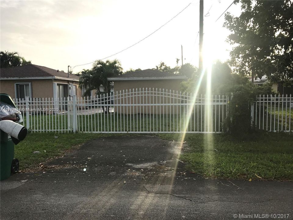 En Venta: $750,000 (3 camas, 2 baños, 1037 Pies cuadrados)