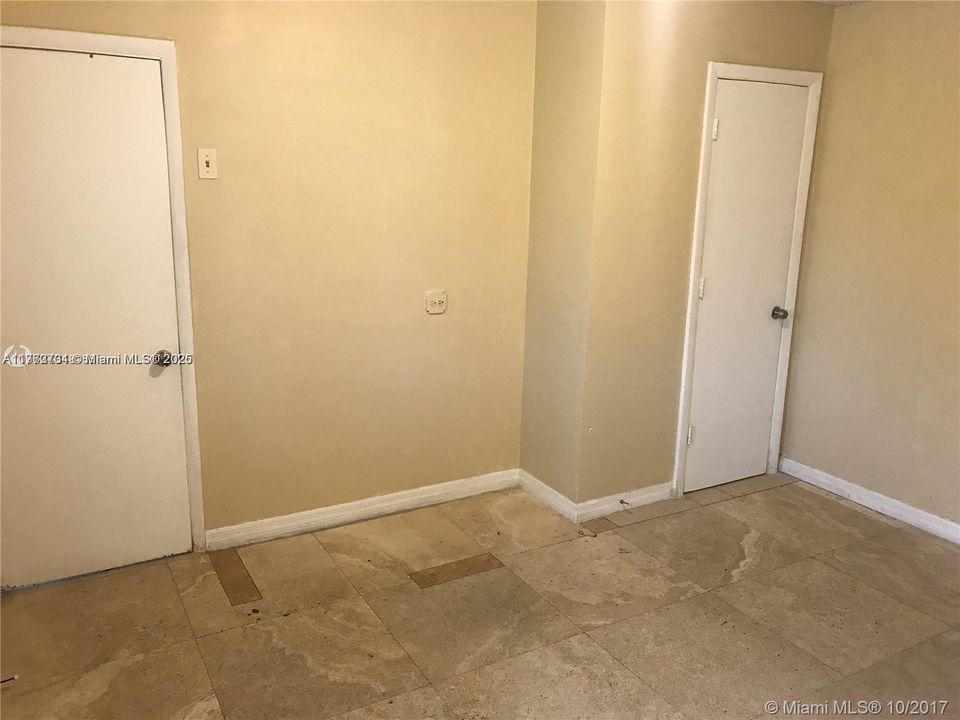 En Venta: $750,000 (3 camas, 2 baños, 1037 Pies cuadrados)