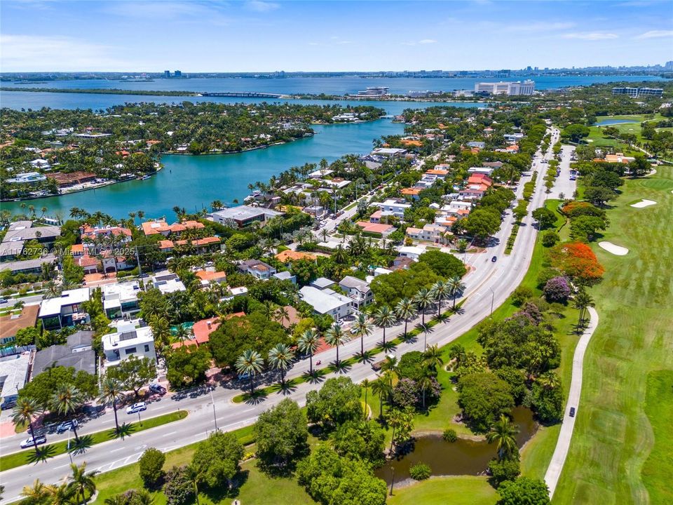 На продажу: $1,900,000 (4 спален, 2 ванн, 0 Квадратных фут)