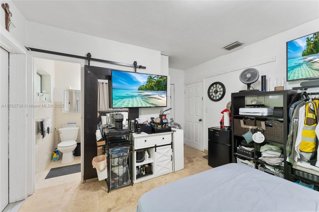 На продажу: $1,900,000 (4 спален, 2 ванн, 0 Квадратных фут)