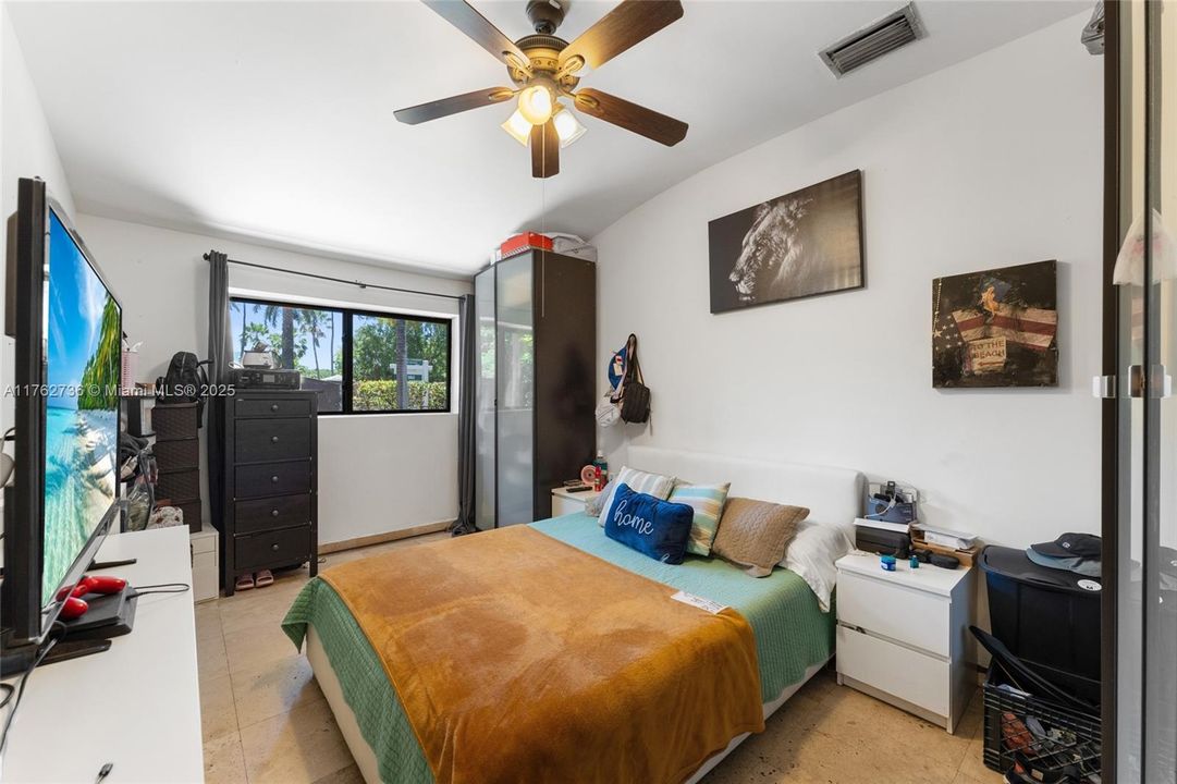 На продажу: $1,900,000 (4 спален, 2 ванн, 0 Квадратных фут)