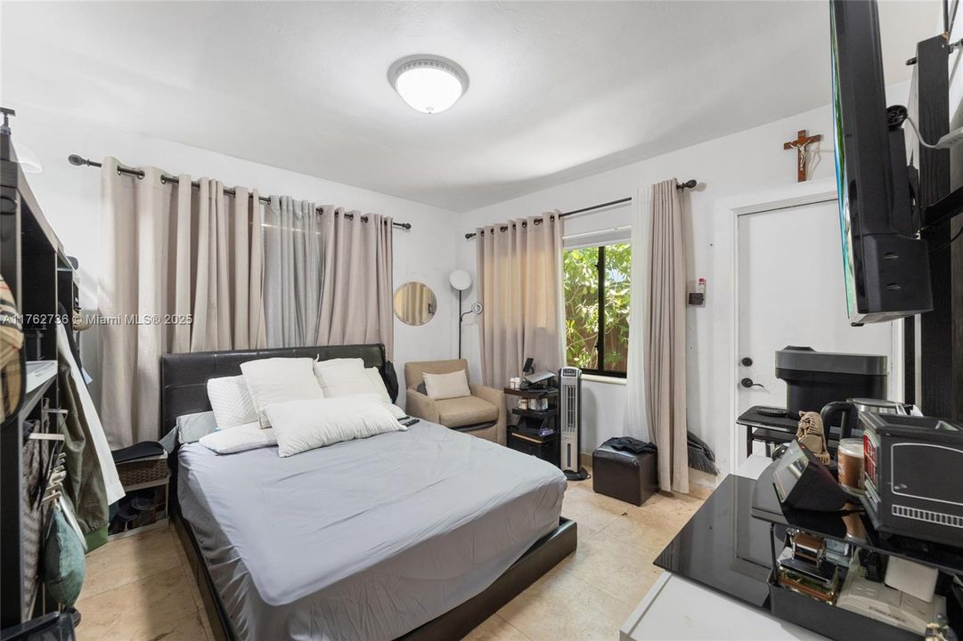 На продажу: $1,900,000 (4 спален, 2 ванн, 0 Квадратных фут)