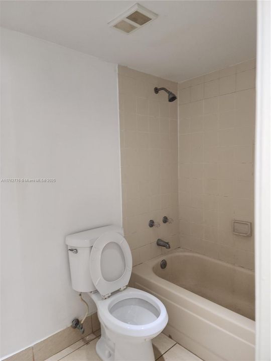 待售: $259,900 (2 贝兹, 2 浴室, 1113 平方英尺)