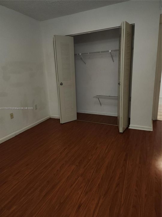 待售: $259,900 (2 贝兹, 2 浴室, 1113 平方英尺)