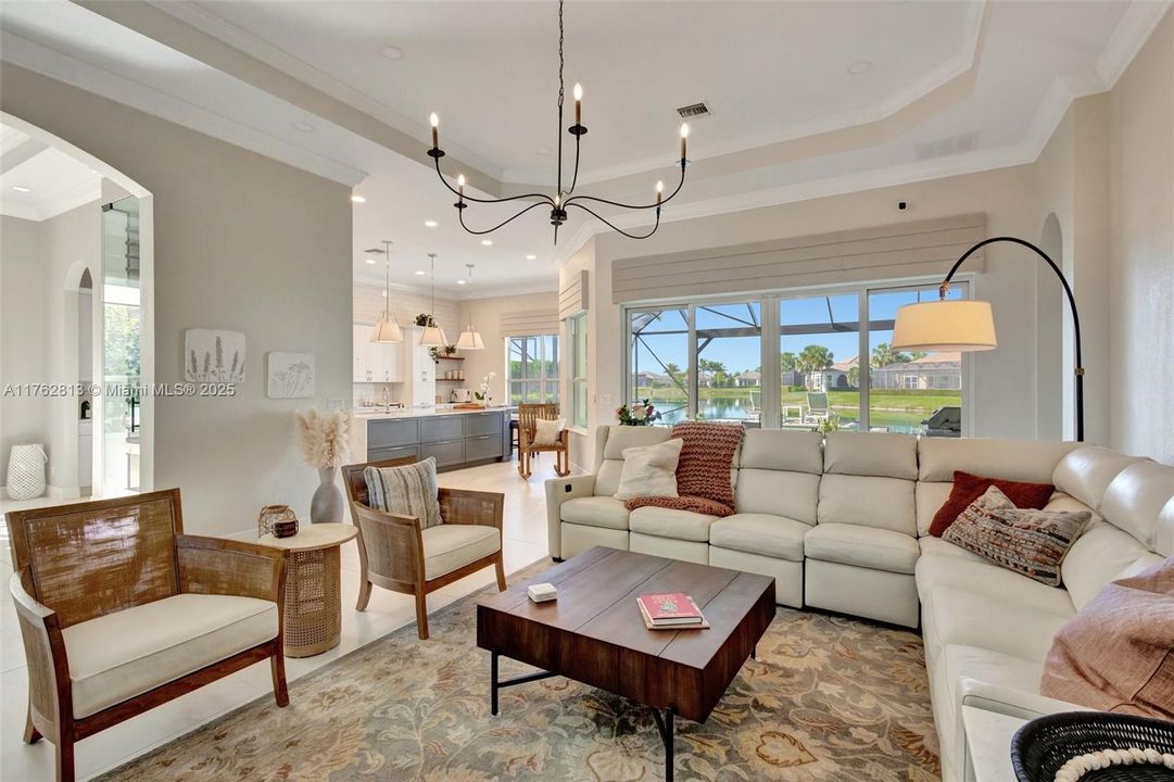 Recently Sold: $819,900 (3 beds, 3 baths, 2733 Square Feet)