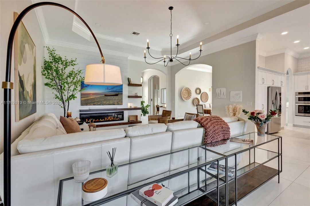 Recently Sold: $819,900 (3 beds, 3 baths, 2733 Square Feet)