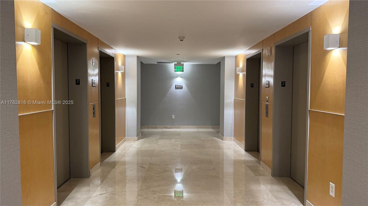 Недавно продано: $885,000 (2 спален, 2 ванн, 1367 Квадратных фут)