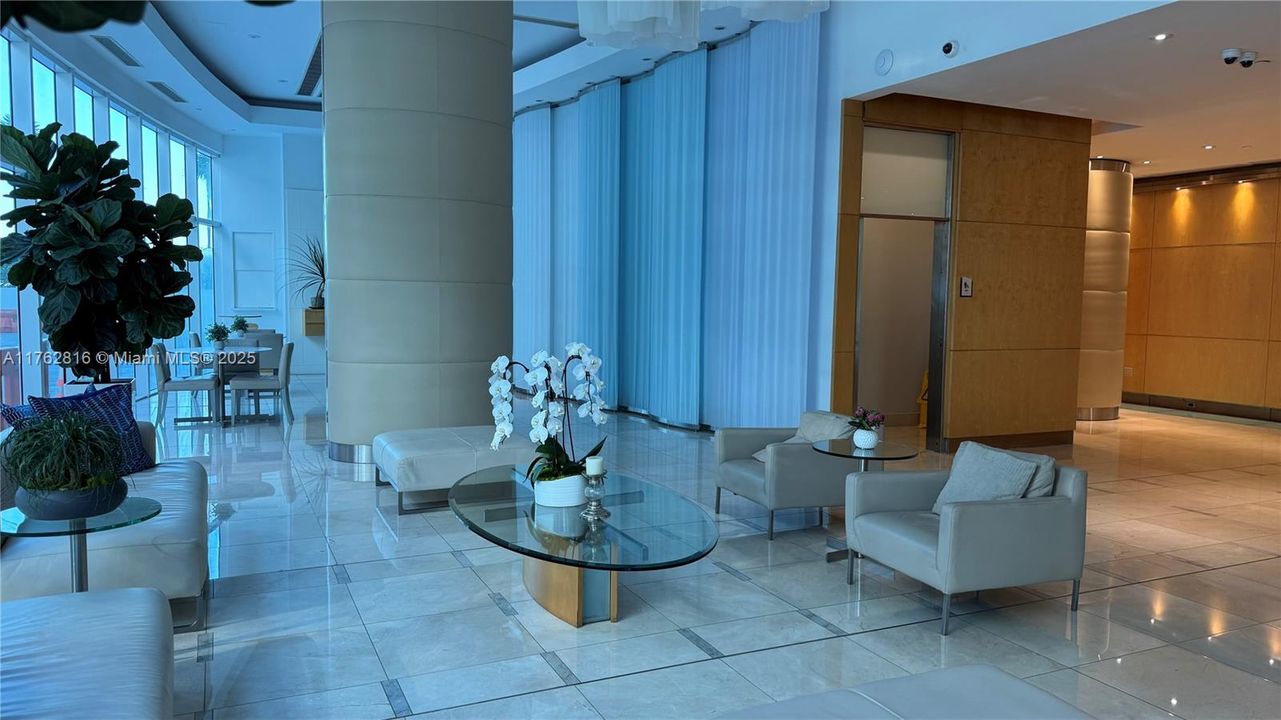 Недавно продано: $885,000 (2 спален, 2 ванн, 1367 Квадратных фут)