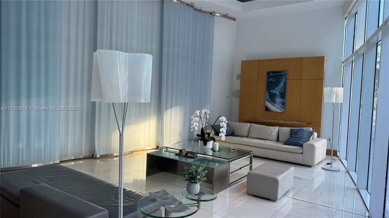 Недавно продано: $885,000 (2 спален, 2 ванн, 1367 Квадратных фут)