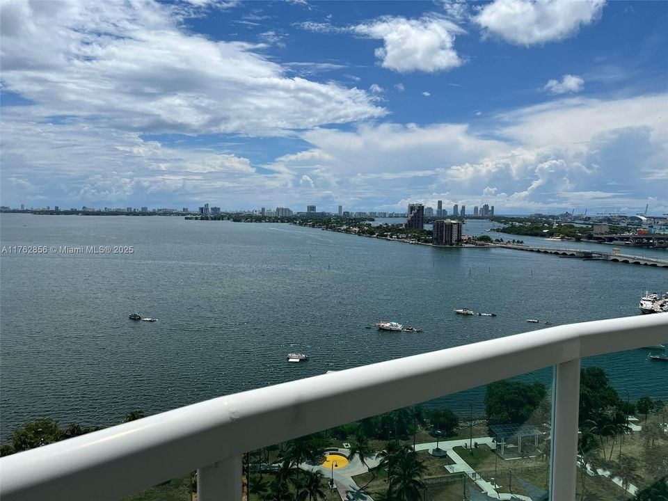 En Venta: $1,499,000 (3 camas, 3 baños, 2189 Pies cuadrados)