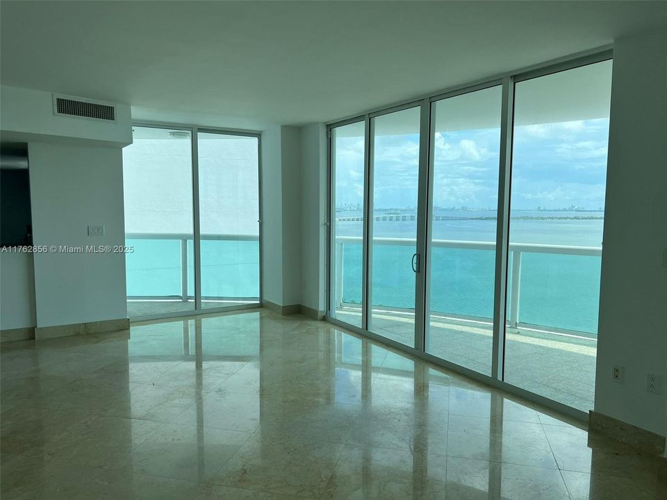 En Venta: $1,499,000 (3 camas, 3 baños, 2189 Pies cuadrados)