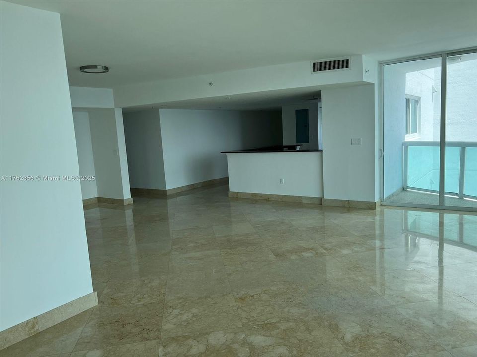 En Venta: $1,499,000 (3 camas, 3 baños, 2189 Pies cuadrados)