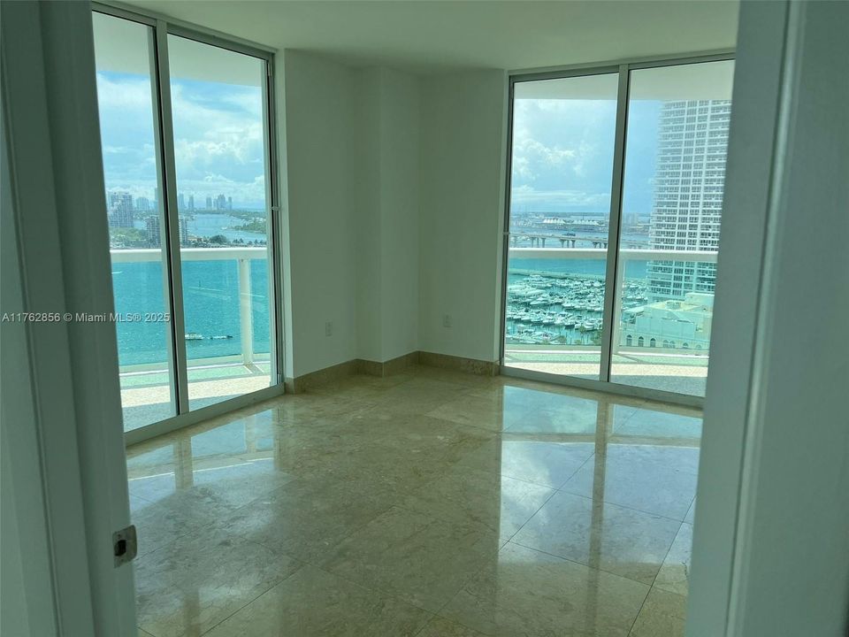 En Venta: $1,499,000 (3 camas, 3 baños, 2189 Pies cuadrados)