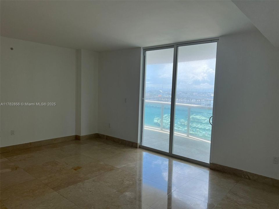 En Venta: $1,499,000 (3 camas, 3 baños, 2189 Pies cuadrados)