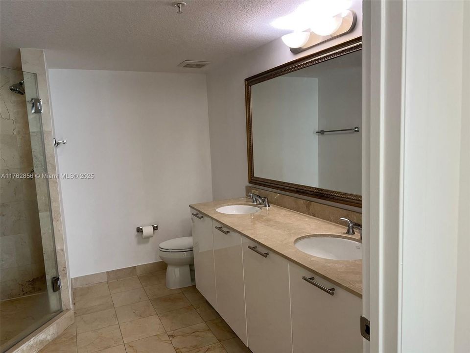 En Venta: $1,499,000 (3 camas, 3 baños, 2189 Pies cuadrados)