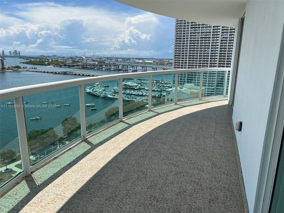 En Venta: $1,499,000 (3 camas, 3 baños, 2189 Pies cuadrados)