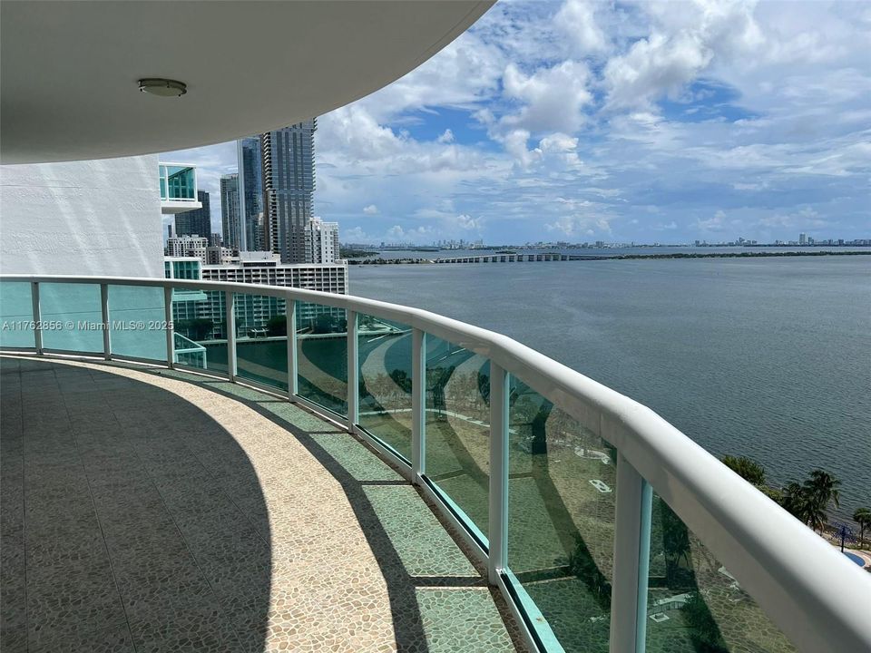 En Venta: $1,499,000 (3 camas, 3 baños, 2189 Pies cuadrados)