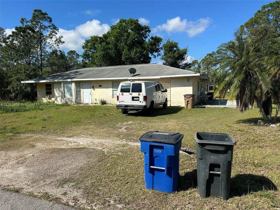 最近售出: $180,000 (2 贝兹, 3 浴室, 1235 平方英尺)