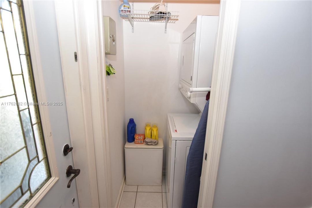 最近售出: $605,000 (2 贝兹, 2 浴室, 1032 平方英尺)