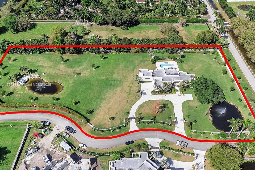 最近售出: $5,995,000 (4 贝兹, 4 浴室, 4589 平方英尺)