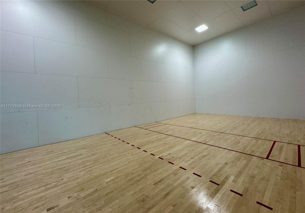 For Sale: $595,000 (2 beds, 3 baths, 1663 Square Feet)